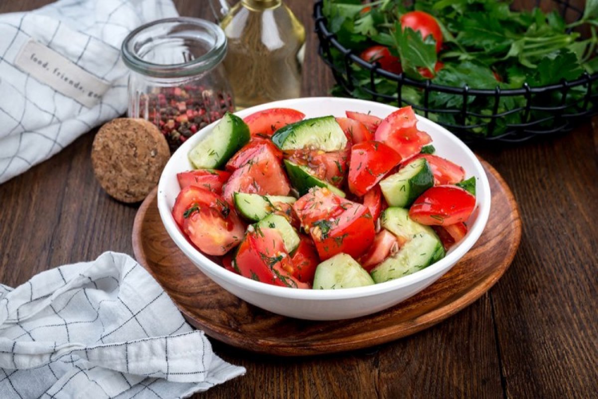 Fresh vegetable salad